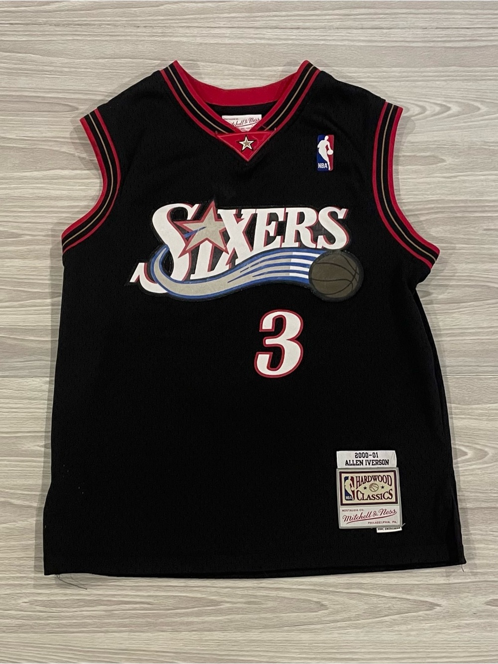 Mitchell & Ness 76ers Allen Iverson #3 Swingman Jersey NBA Youth Size Medium